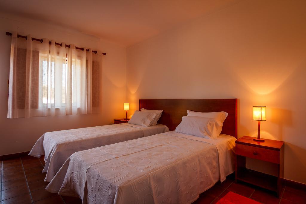 O Monte Da Estrada Guest House Замбужейра до Мар Стая снимка