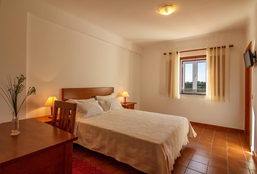 O Monte Da Estrada Guest House Замбужейра до Мар Стая снимка